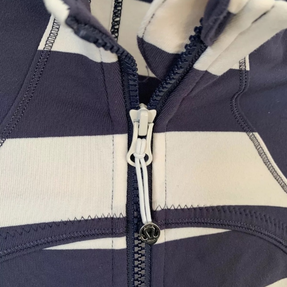 Lululemon Define OM Zip Jacket Blue White Stripe - Picture 4 of 4